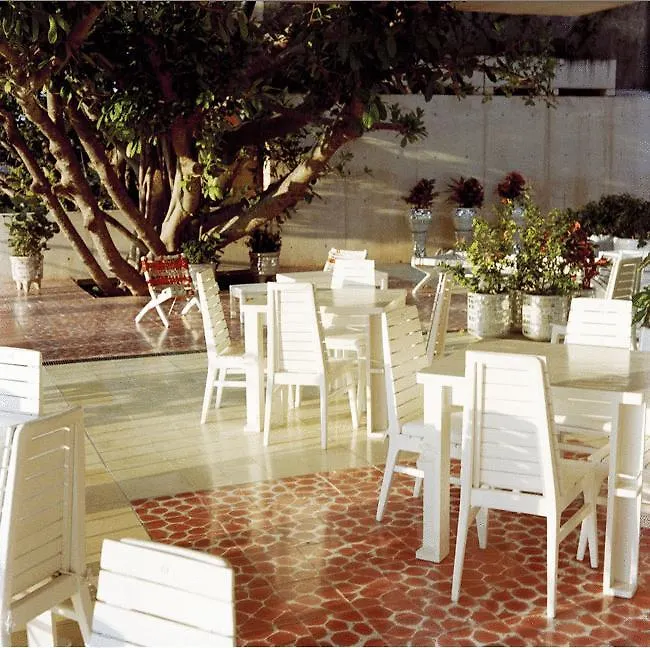Basico Otel Playa del Carmen
